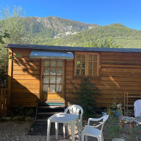 La Roulotte Chez Camille Hotel Veynes Eksteriør billede